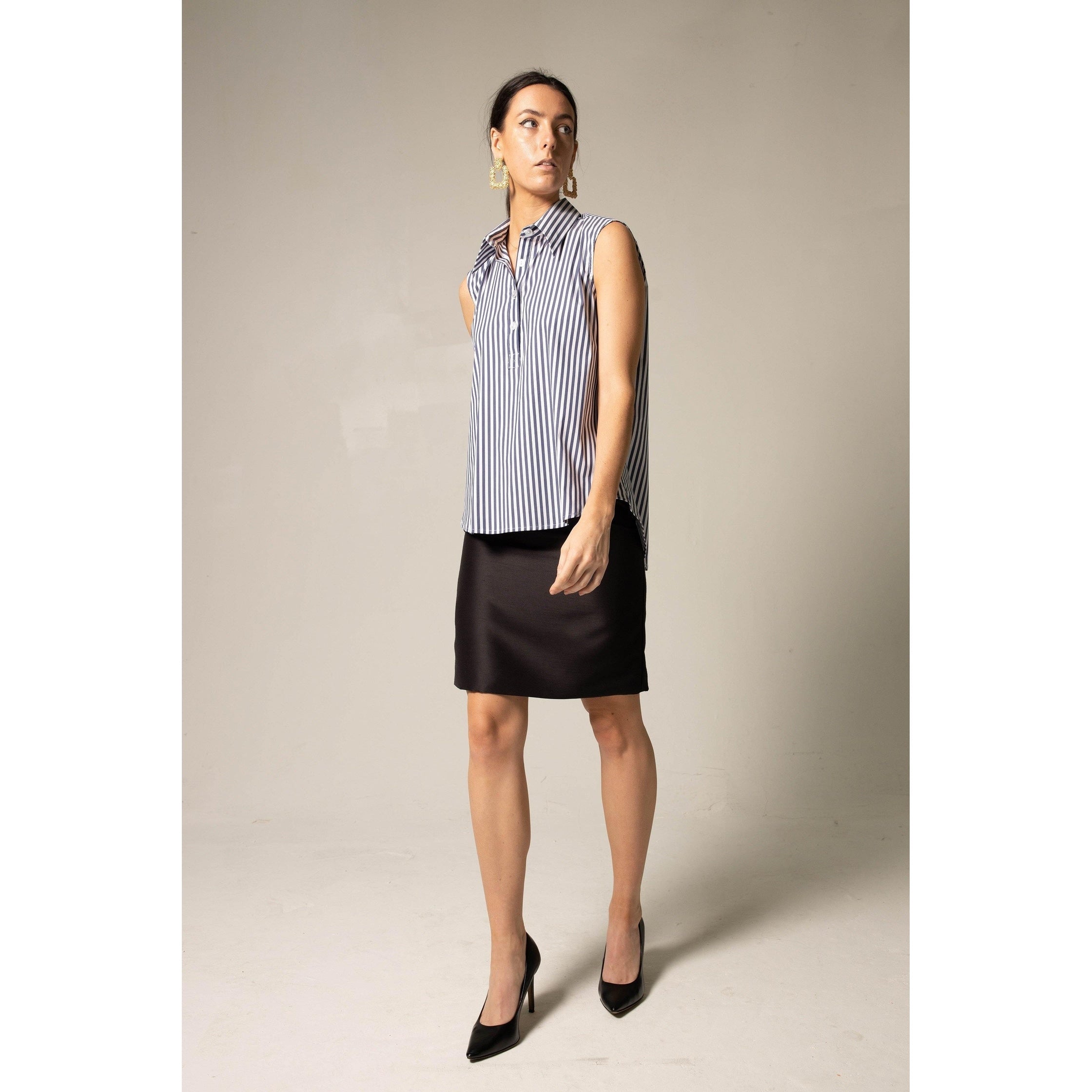 The-Olivia-Sleeveless-Blue-Stripe-Blouse-in-Italian-Cotton_48df5f40-02ab-4876-a881-4309bff781fe 1260233238